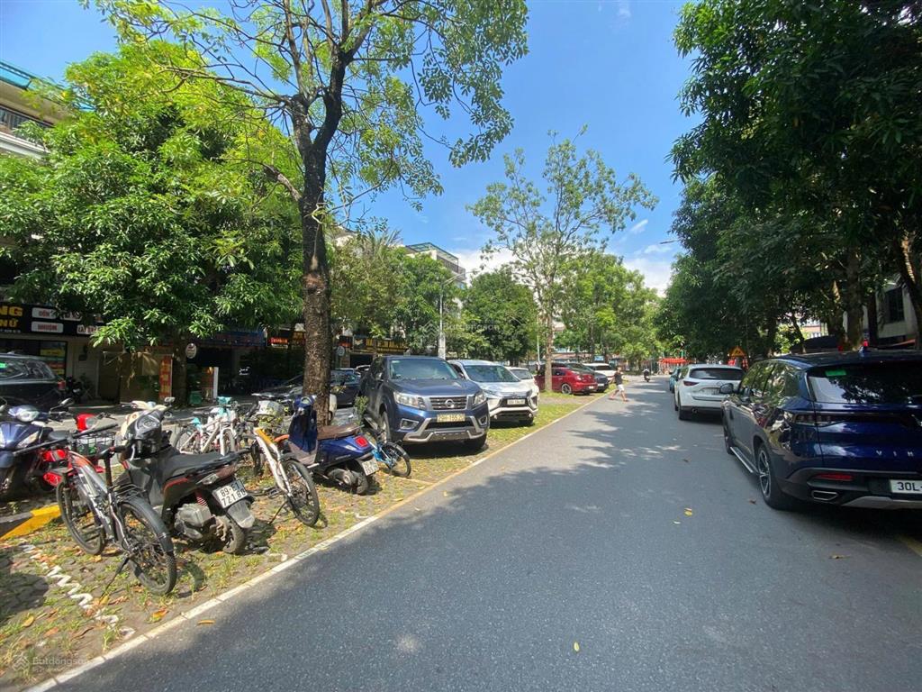 Bán nhà phố thủy nguyên marina 180m2, nhà 2 mặt đường 30m & 14m. giá tốt.  0932 375 ***