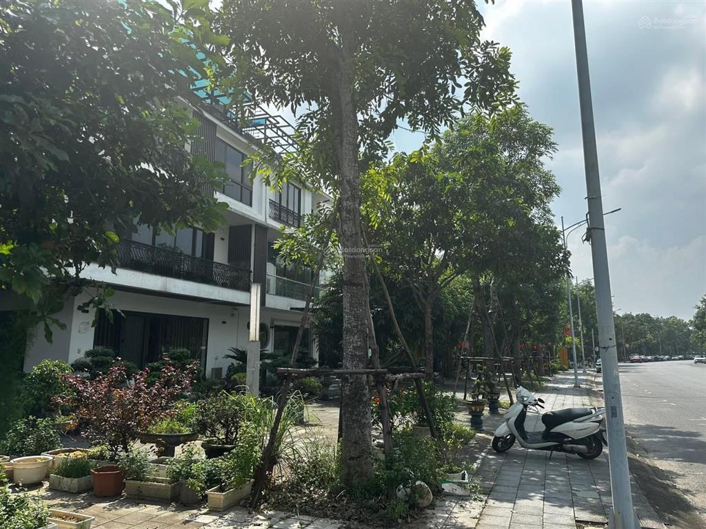 Bán biệt thự mặt hồ aquabay  thiên nga  mimosa diện tích 500m2  4 tầng  view hồ thiên nga.