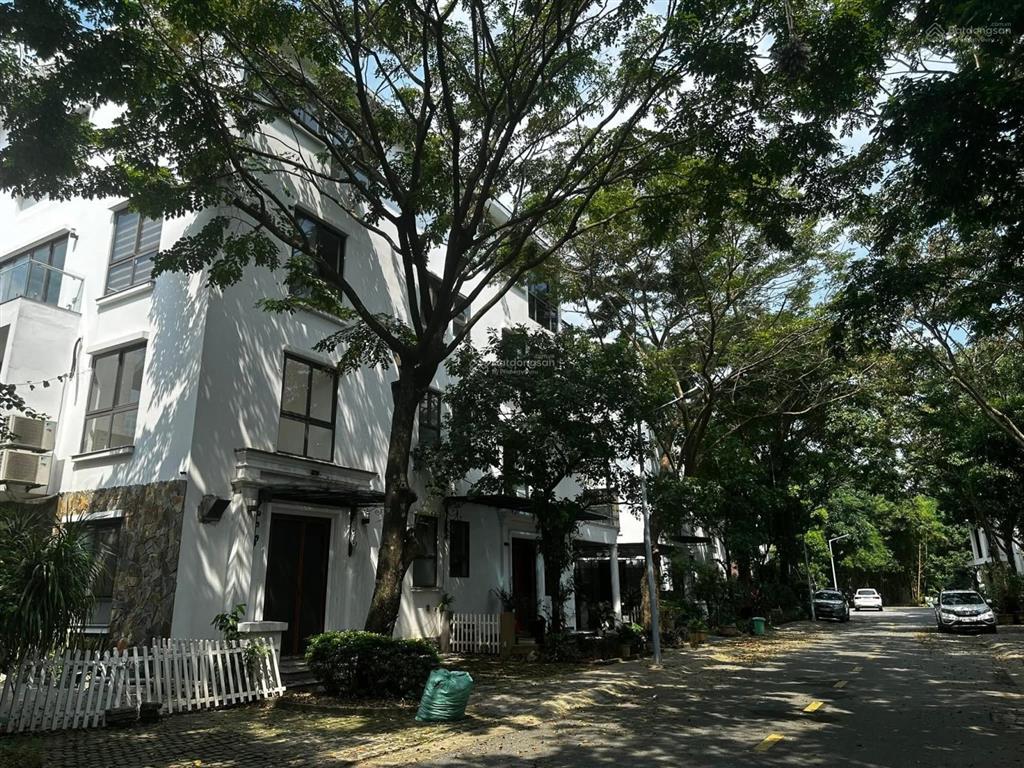 Bán biệt thự mặt hồ aquabay  thiên nga  mimosa diện tích 500m2  4 tầng  view hồ thiên nga.