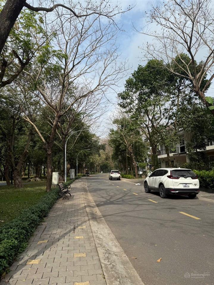 Bán biệt thự mimosa mặt công viên 226m2 hoàn thiện full nội thất đẹp. giá rẻ nhất   0932 375 ***