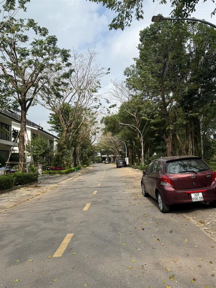 Bán biệt thự mimosa mặt công viên 226m2 hoàn thiện full nội thất đẹp. giá rẻ nhất   0932 375 ***