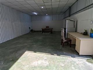 Cho thuê 132 m2 mặt bằng kinh doanh, kho, xưởng giá rẻ mặt tiền đường phú thuận, quận 7
