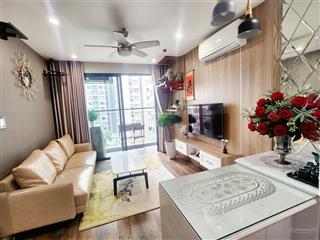 Chính chủ cho thuê căn hộ chung cư 2pn với giá 7triệu/tháng full nội thất cao cấp, vào ở ngay