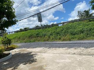 Bán đất gần 800m2 (thổ cư 300m2), tặng kho 200m2. cần bà đạt  ql 61c