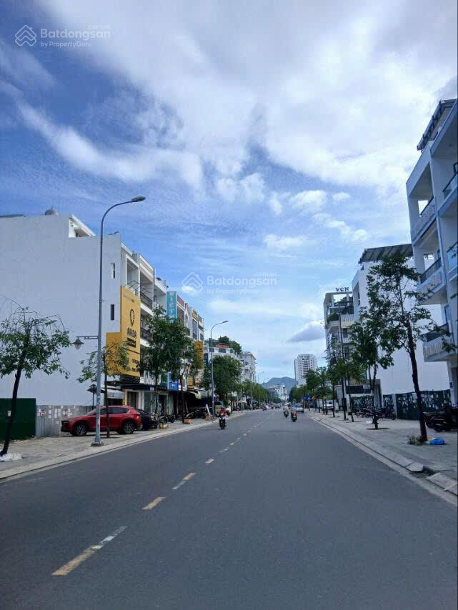 Lô sạch đẹp mặt tiền thích quảng đức kđt hà quang ii ngay ngã tư tố hữu chỉ 115tr/m2