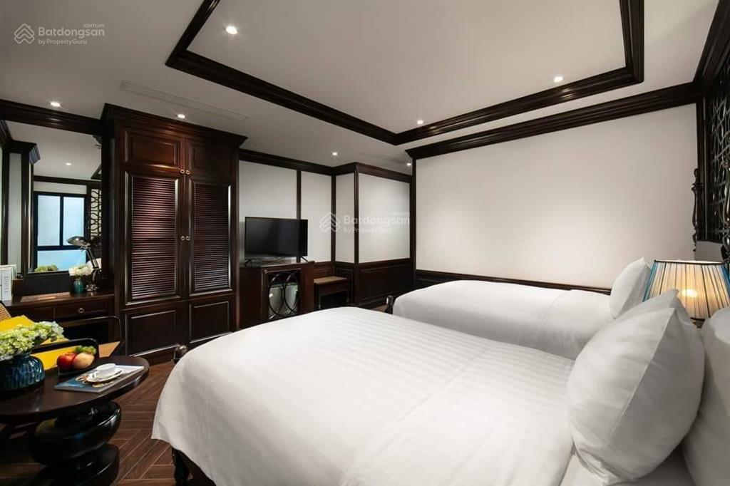 Cần bán khách sạn mã mây, hàng bạc dt 220m2 x 7,5t mt 7,5m (hơn 40 phòng kinh doanh)