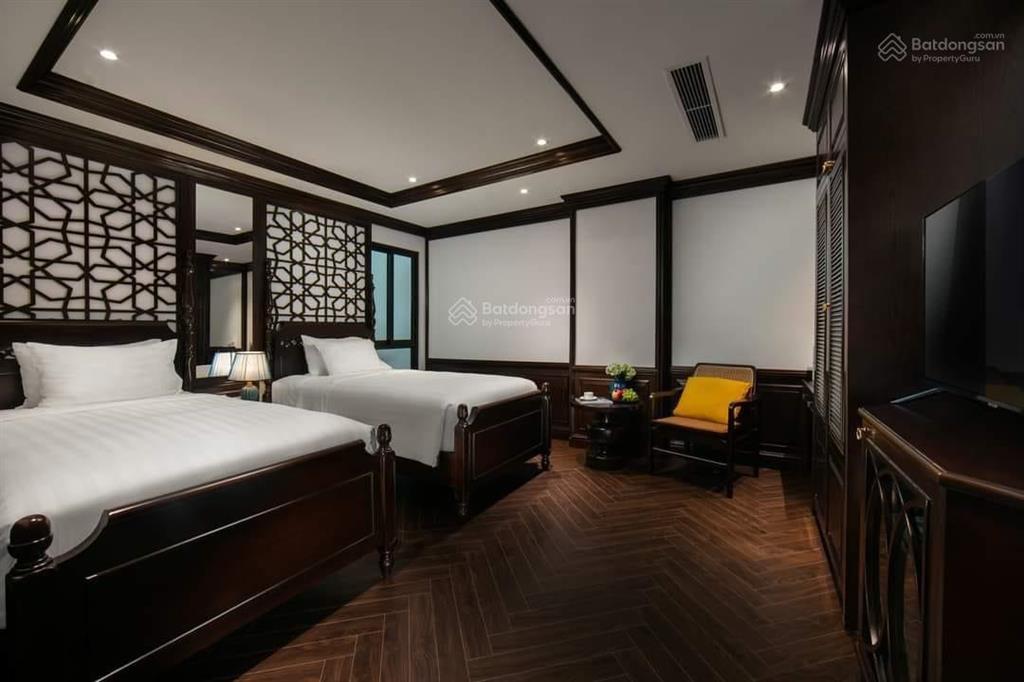 Cần bán khách sạn mp cửa bắc  phan đình phùng, dt 155m2 x 15t mt 7m (40 phòng kinh doanh)