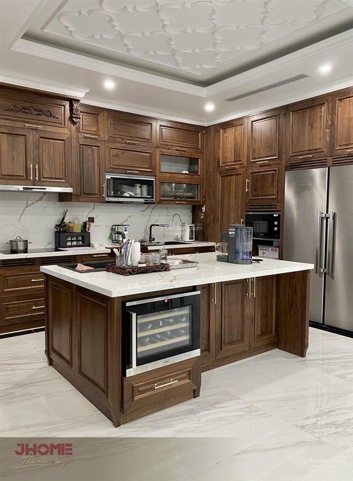 Chính chủ bán mp. ngã 5 văn cao, thụy khuê dt 90m2 x 3,5t mt 8m ( nhà 3 mặt tiền)