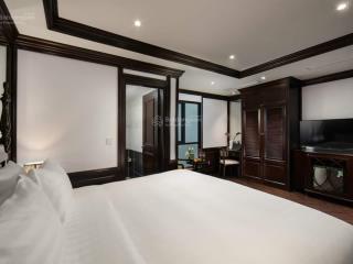 Biệt thự vip kđt yên hòa  lô góc  3 mặt tiền  nhà đẹp 280m2 x 4t mt 30m (giá đầu tư)