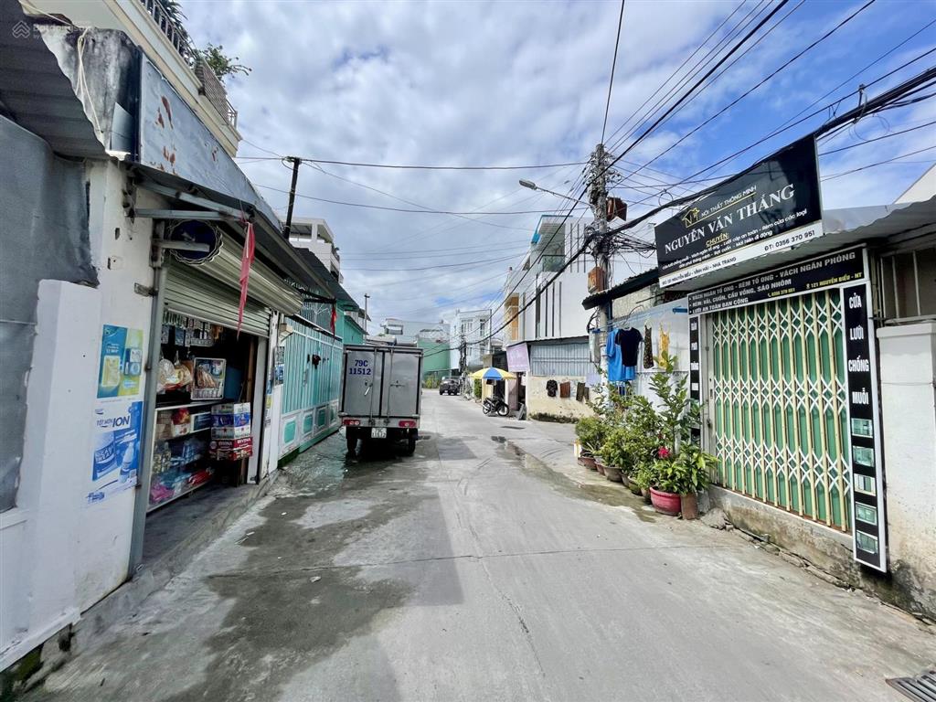 Bán đất hẻm nguyễn biểu, vĩnh hải, nha trang gần biển. dt 102,8m2. hướng tây. sổ hồng. giá 65tr/m2