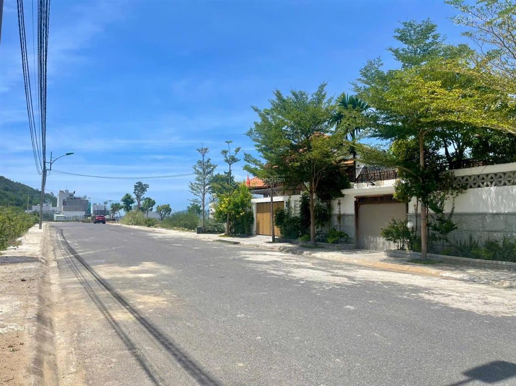 Bán đất đường triệu quang phục, vĩnh hoà, nha trang. dt 310m2. ngang 15,5m sổ hồng.  0931 183 ***