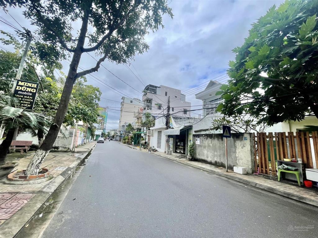 Bán đất đường phạm ngọc thạch, vĩnh hải, nha trang. dt 205m2. ngang rộng 9m. hướng nam. giá 26 tỷ