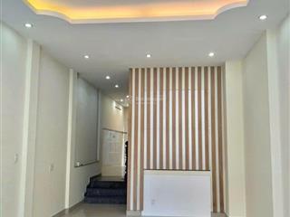 Cho thuê nhà nguyên căn mặt tiền đường số 21, phường tân quy, quận 7, dt 4,2x20, nhà 3lầu, 6pn, 7wc