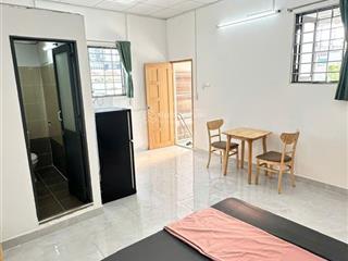 Phòng đẹp đủ nội thất 2 cửa sổ trời thoáng mát  224/20 lý thường kiệt quận 10 (gần đh bách khoa)