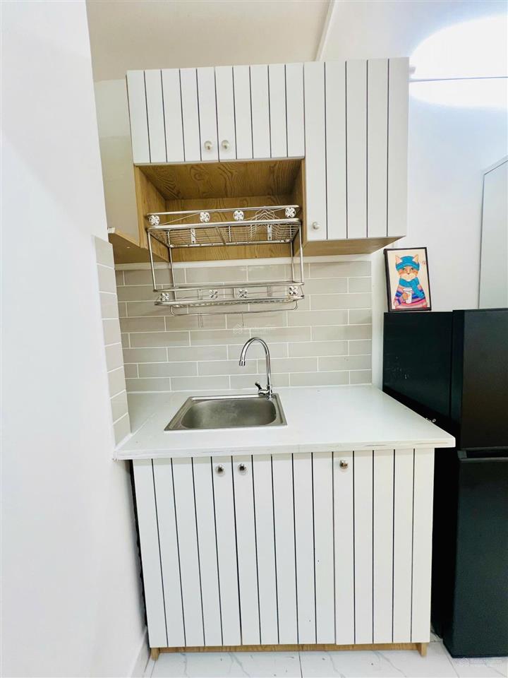 Phòng studio siêu đẹp đủ nội thất  79 hồ bá kiện quận 10 ( gần cv lê thị riêng).