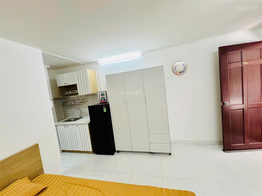 Phòng studio siêu đẹp đủ nội thất  79 hồ bá kiện quận 10 ( gần cv lê thị riêng).