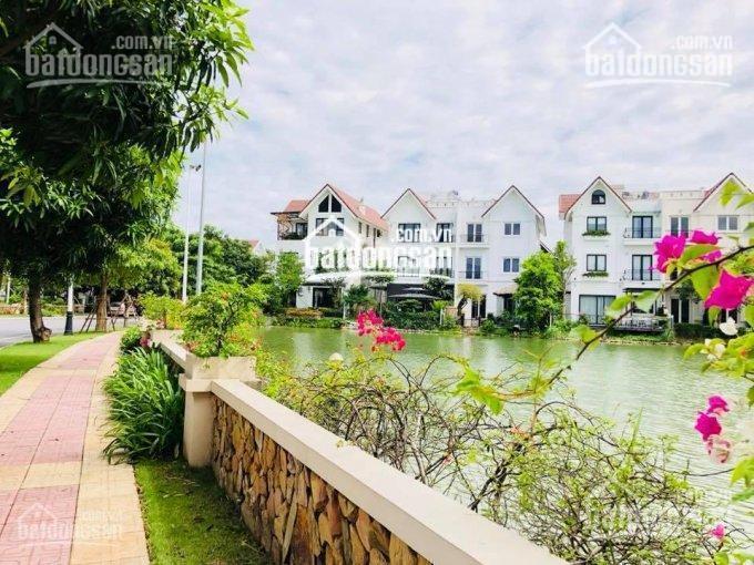 Bán lô góc bằng lăng 0901, khu vip 501m2, đất vuông, xây thô 188 tỷ, view sông đẹp nhất vinhomes