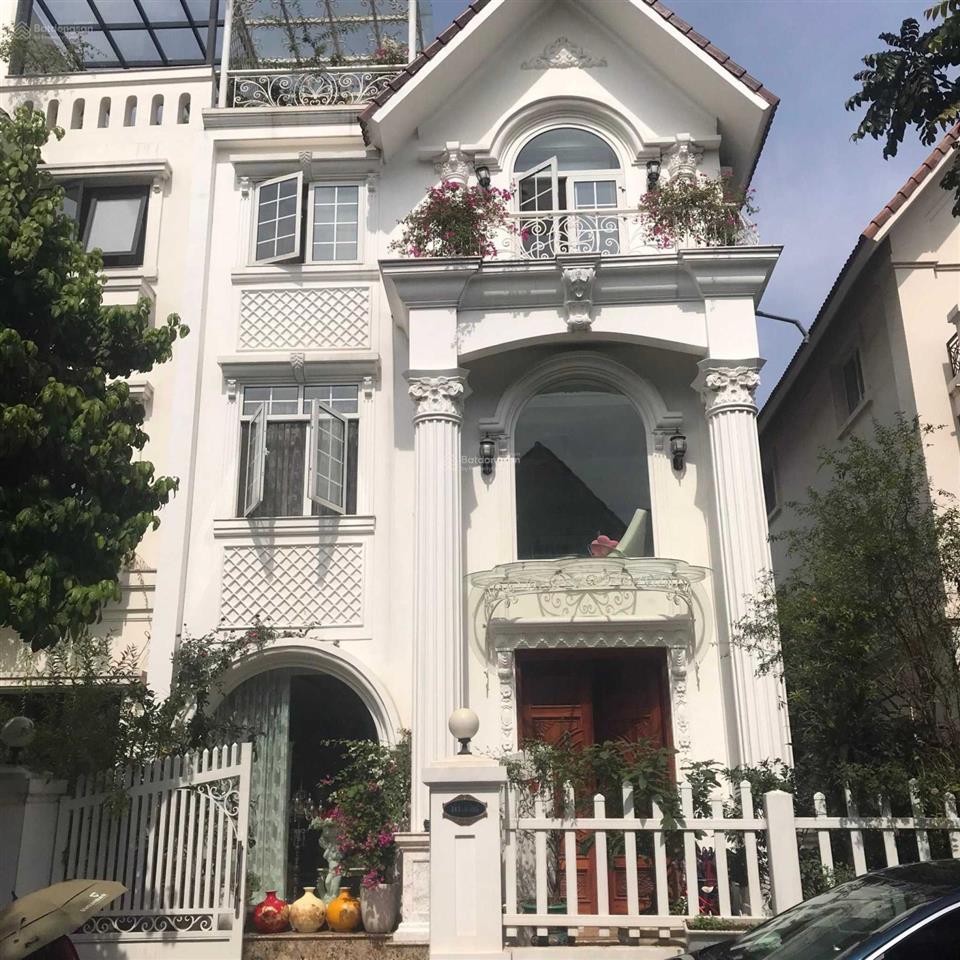Bán gấp anh đào 05 02 hướng chính nam 162m2 đất xd 398m2 view giữa vườn hoa lớn giá 46.5 tỷ