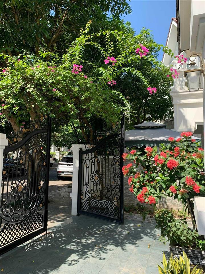 Bán nhanh bt hoa sữa 02  08 hướng đb 200.5m2 xây dựng 412m2 view vườn hoa lớn sông miên man 60.5tỷ