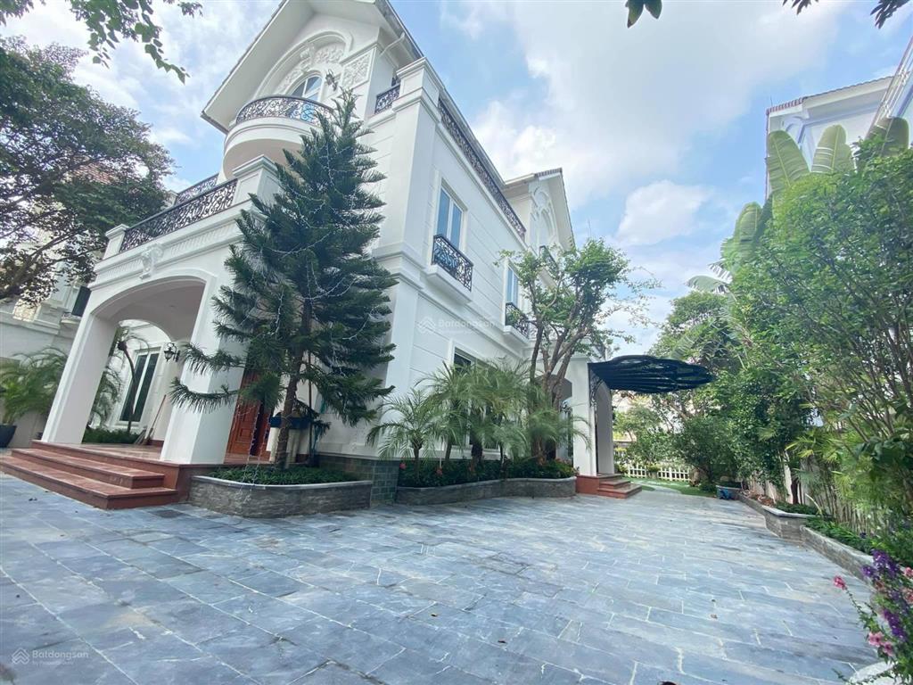 Bán lô góc hoa phượng 03  01, khu vip 328.1m2, hoàn thiện full nội thất sông rộng giá 125 tỷ