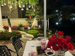 Bán gấp bt bằng lăng 03  08, hướng tn, 346m2 đất, xd 585.9m2 view vườn hoa, sông rộng, giá 105.5tỷ
