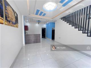 Cho thuê nhà nguyên căn 2 tầng trong kđt oasis city, ngay gần đối diện đại học việt đức, 2pn, 2wc