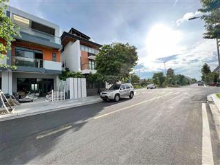 Lô góc biệt thự mỹ gia khu đô thị gói 8 nha trang . view hồ bơi