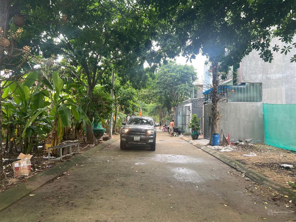 Đất 4,4m*21,5m kdl sinh thái đường cầu đình vuông vức cách ngã 3 long phước 200