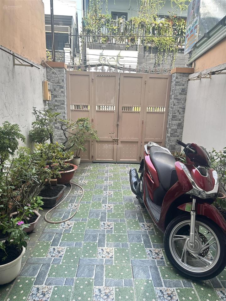 Bán nhà mặt tiền đường trần bá giao, p5, gv, dt 4x13m, trệt + lửng +2 lầu+ sân thượng, hh 1%