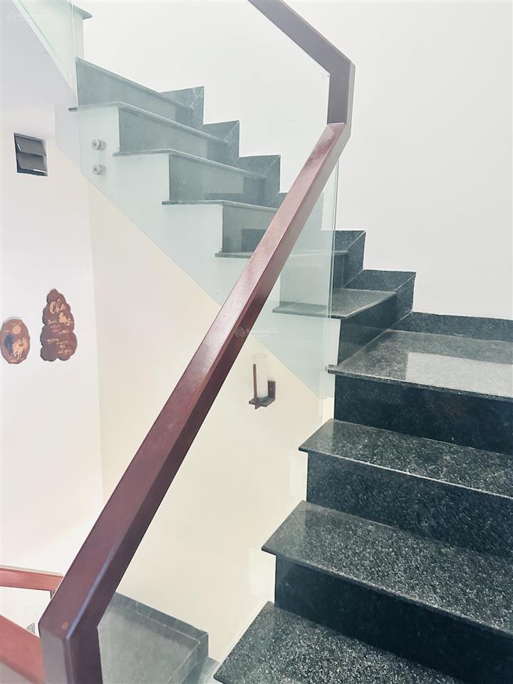 Bán nhà mặt tiền đường trần bá giao, p5, gv, dt 4x13m, trệt + lửng +2 lầu+ sân thượng, hh 1%