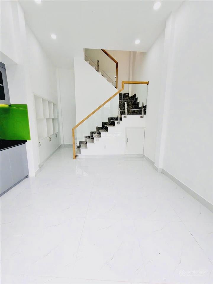 Chính chủ bán nhà mặt tiền tú mỡ,f7, trệt+2 lầu ngay vincom phan văn trị