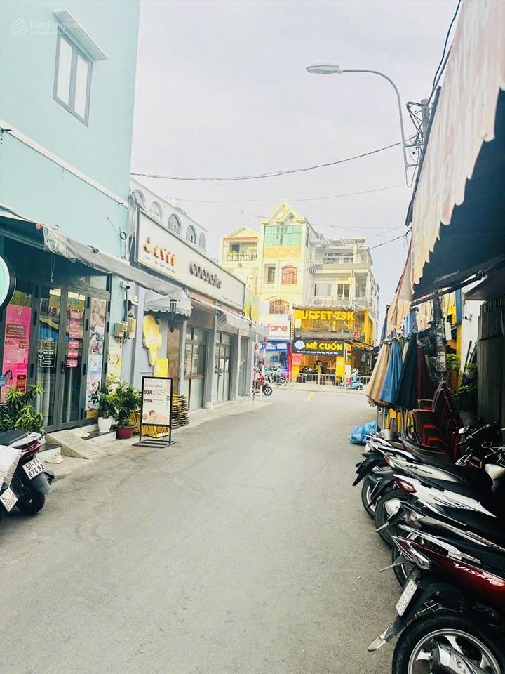 Chính chủ bán nhà mặt tiền tú mỡ,f7, trệt+2 lầu ngay vincom phan văn trị