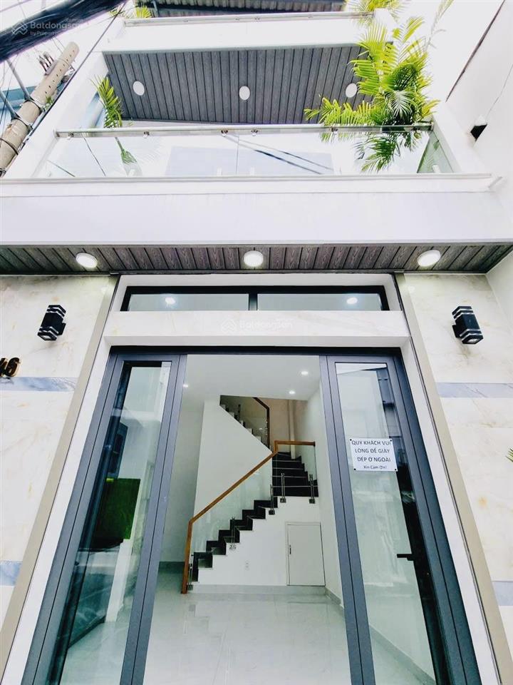 Chính chủ bán nhà mặt tiền tú mỡ,f7, trệt+2 lầu ngay vincom phan văn trị