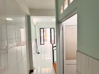Cần bán căn nhà hẻm 240 đường cách mạng tháng 8, phường 10, quận 3. 42m2, 3 lầu 6.5 tỷ sổ hồng