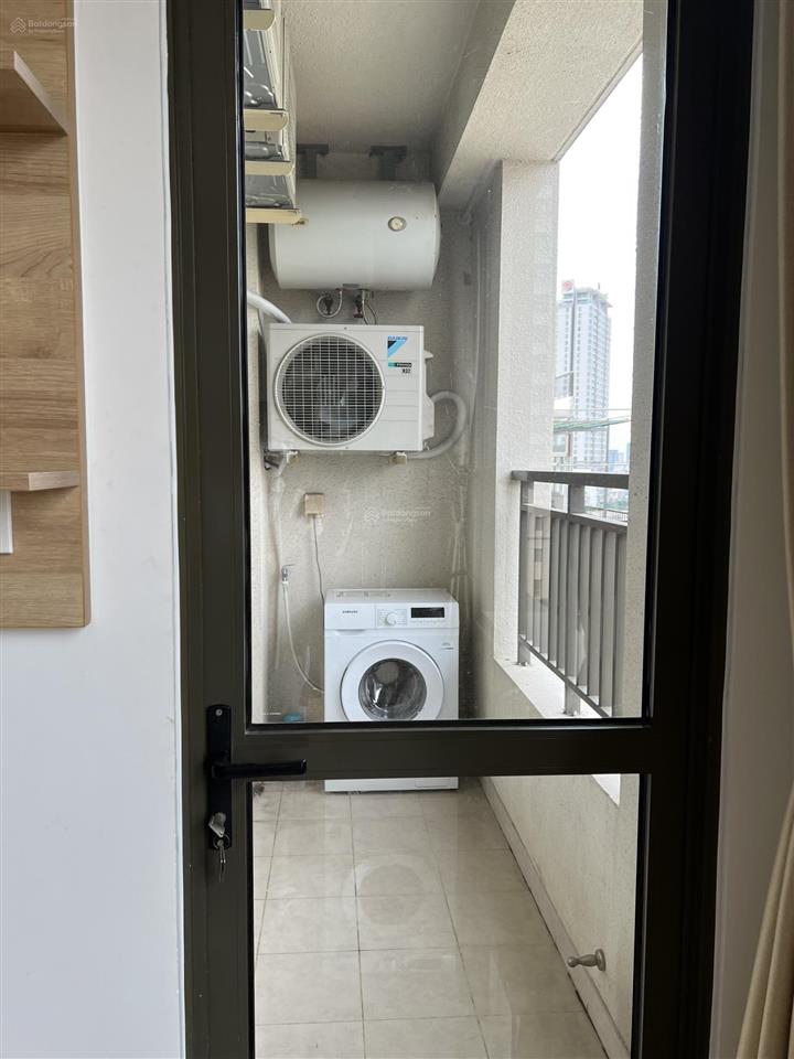Siêu hot! cho thuê 3 phòng ngủ 2 wc icon 56 căn góc, 87m2 giá 20tr, nội thất mới, vào ở liền