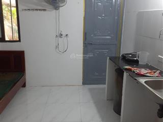 Cho thuê căn hộ sutudio,mới đẹp tầng1 28m2giá3,5tr/th,ô tô đỗcửa lương đình của phương mai đđ