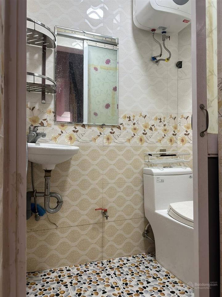 Cho thuê căn hộ sutudio,mới đẹp tầng1 28m2giá3,5tr/th,ô tô đỗcửa lương đình của phương mai đđ