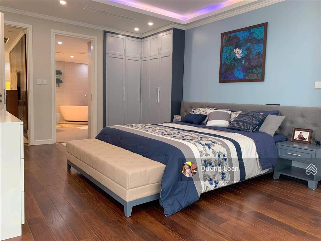 Cần bán căn hộ cao cấp 210m có sân vườn tại vinhomes nguyễn chí thanh, 3pn, full nội thất.