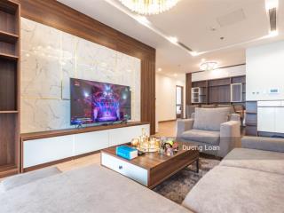 Chính chủ cần bán gấp căn hộ tại vinhomes nguyễn chí thanh, 86m2, 2pn, tầng cao.  0372 004 ***