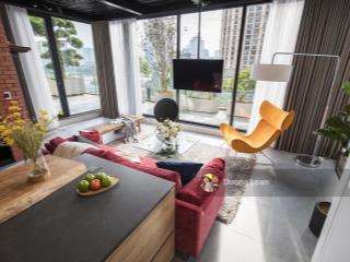 Chính chủ bán căn 130m 3pn tại vinhome nguyễn chí thanh.  em loan 0372 004 ***