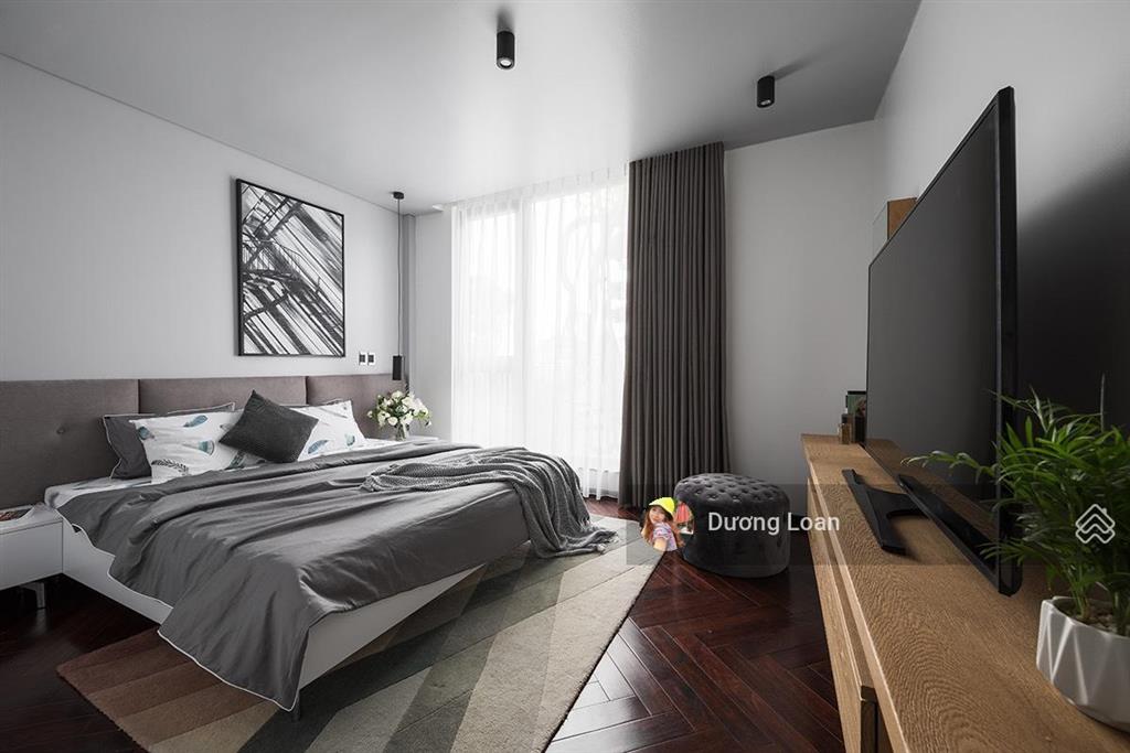 Chính chủ bán căn 160m2, 3pn tại vinhomes nguyễn chí thanh.  em loan 0372 004 ***