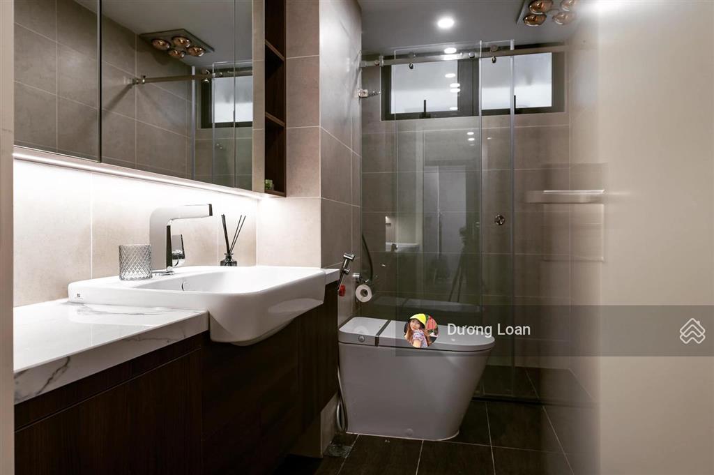 Cho thuê căn hộ cao cấp 290m có sân vườn tại vinhomes nguyễn chí thanh, 4pn.  0372 004 ***