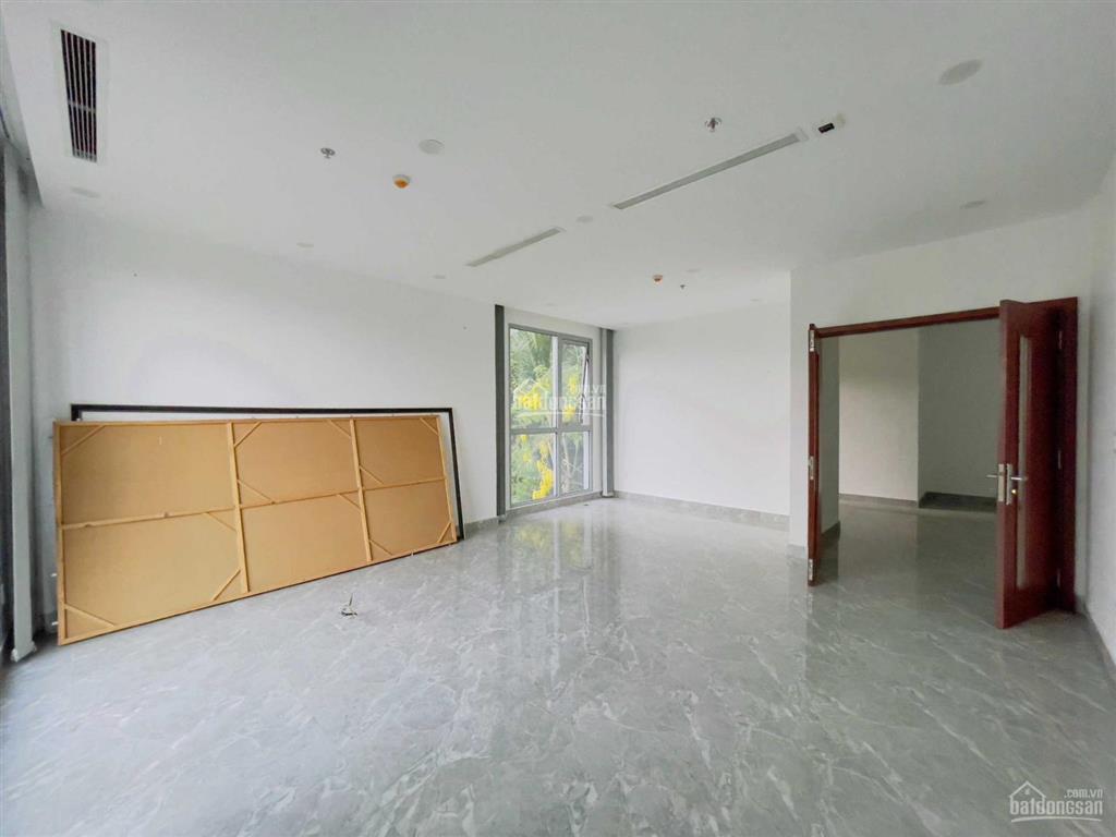 Chuyên cho thuê mặt bằng vinhomes central park giá từ 25 triệu/tháng.  0904 320 *** (mr. nguyên)