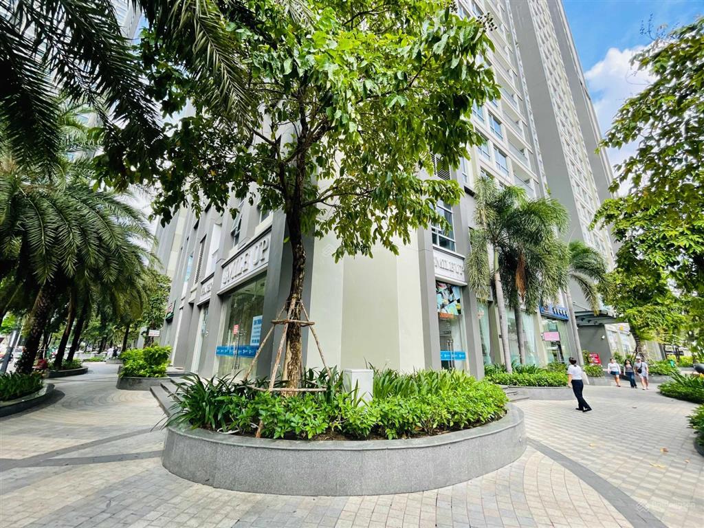 Chuyên cho thuê mặt bằng vinhomes central park giá từ 25 triệu/tháng.  0904 320 *** (mr. nguyên)