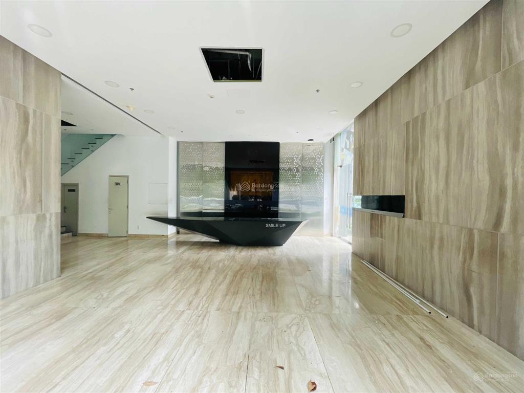 Chuyên cho thuê mặt bằng vinhomes central park giá từ 25 triệu/tháng.  0904 320 *** (mr. nguyên)