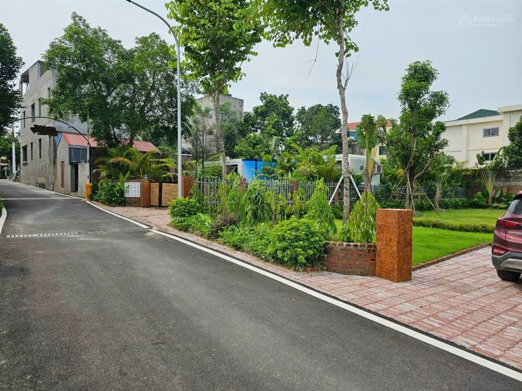 Chính chủ cần bán lô đất 350m2 tại xã phú cát, quốc oai, mặt tiền 8m, gần đhqg hà nội, đh fpt