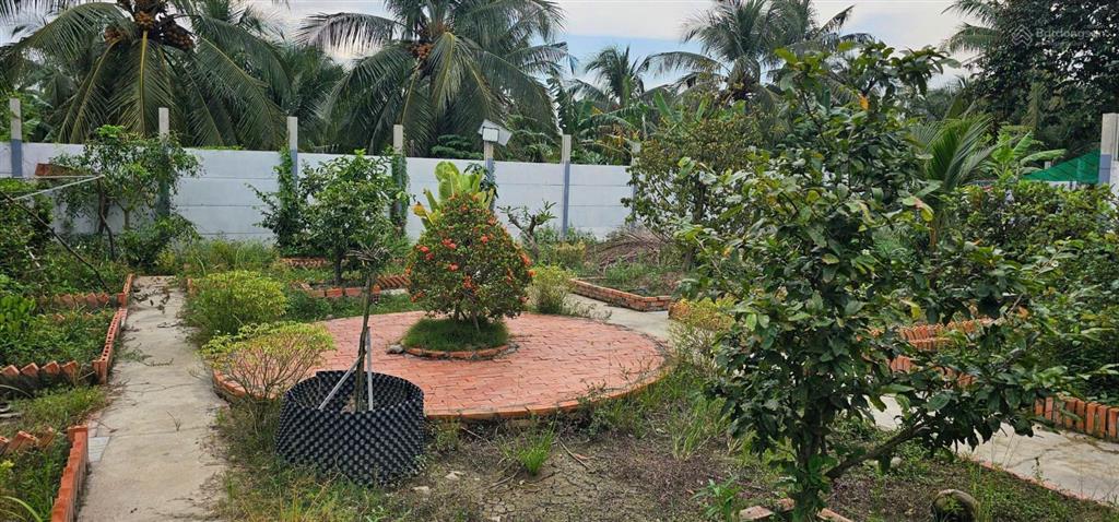 Bán gấp nhà, hàng rào kiên cố, full nội thất, chủ định cư, giá chỉ nhỉnh 3 tỷ