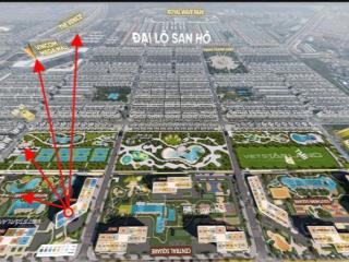 Chỉ 864tr sở hữu căn 2pn 2wc 65m2 cao cấp view bể bơi 1000m2, ngắm pháo hoa venice,  0973 636 ***