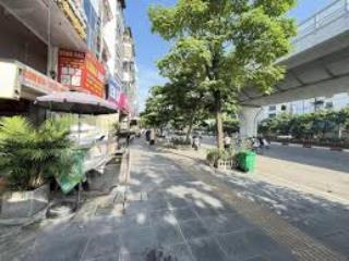 23,5 tỷ dt 150m xây 2 toà ccmn phố minh khai ôtô quay đầu trước cửa, cách mp có 30m, hai mặt thoáng