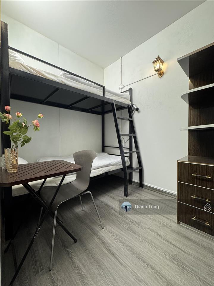 232 tôn đức thắng ô tô đỗ cửa,cách mp có 15m, nội thất cao cấp,sạch sẽ,văn minh,an ninh tốt,pccc